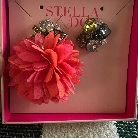 Stella & Dot Pink and Orange Floral Jewelry - Picture 2 of 3